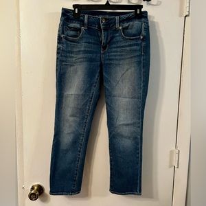 American Eagle Artist Crop Jeans Size 4. EUC.